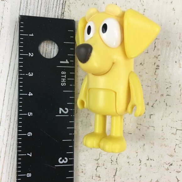 Bluey Friend LUCKY Yellow Lab Dog Replacement Figure Boy Blue NEW - Picture 5 of 6
